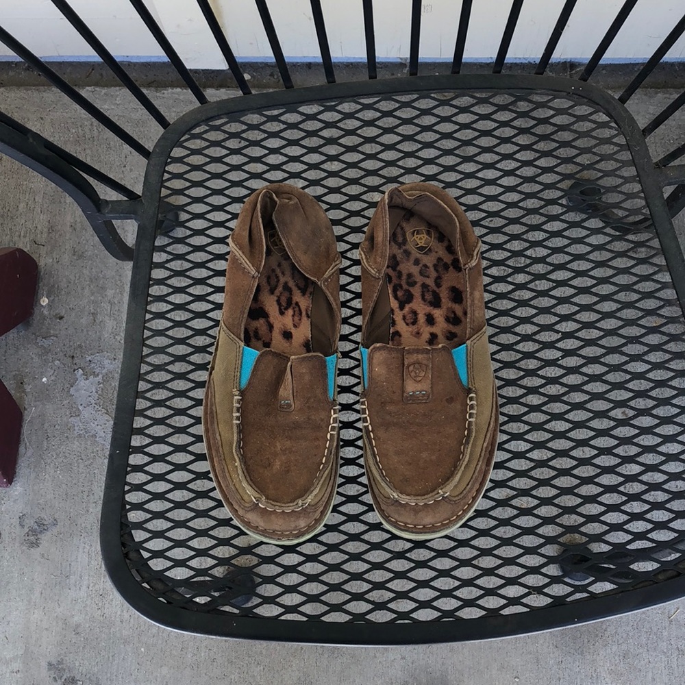 Ariat cruisers